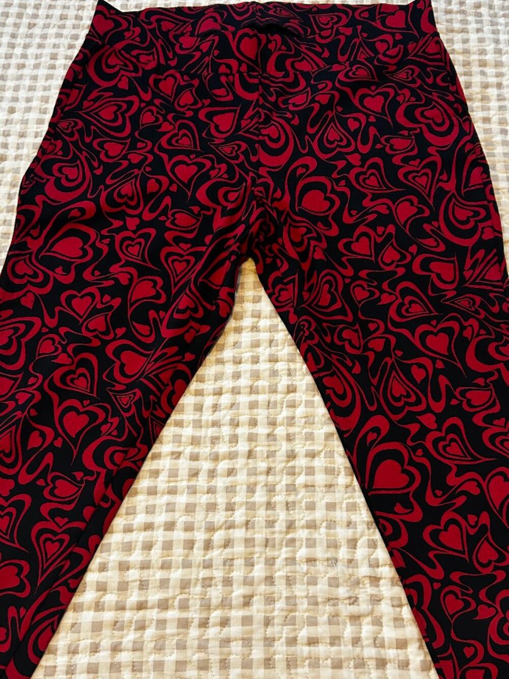 .  Torrid Black Leggings – Size 2 – Red Heart Print – NWOT
